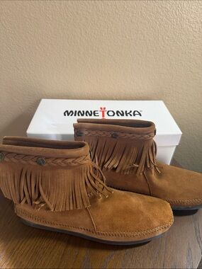 Minnetonka Men's Fringe Suede Ankle Boots - Chestnut Brown